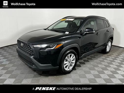 2025 Toyota Corolla Cross LE