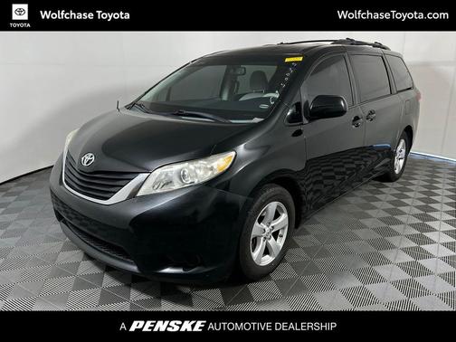 Black 2013 Toyota Sienna LE