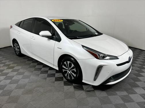 2021 Toyota Prius XLE
