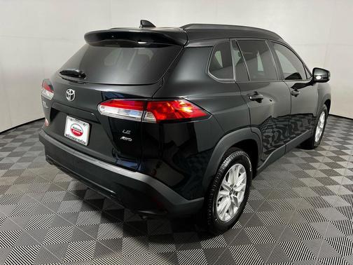2024 Toyota Corolla Cross LE