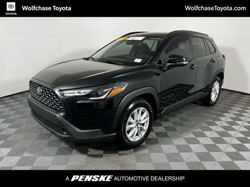 2024 Toyota Corolla Cross LE