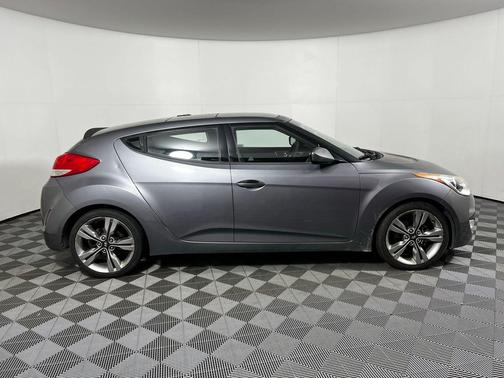 2013 Hyundai Veloster Base