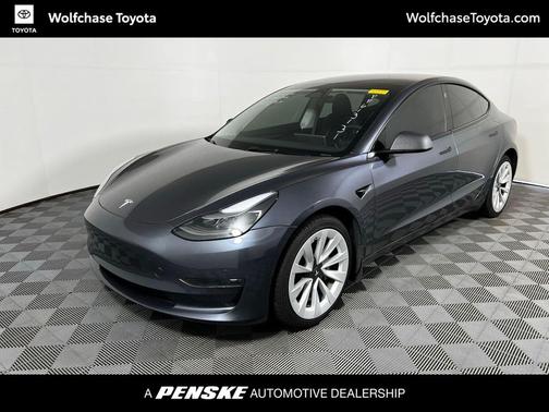 Gray 2023 Tesla Model 3 Standard Range