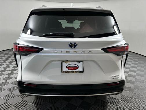 2023 Toyota Sienna Limited