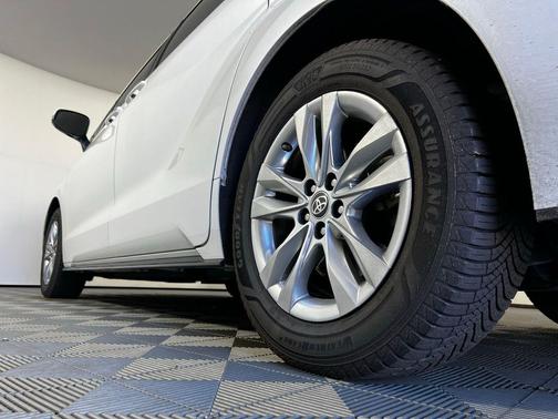 2023 Toyota Sienna Limited 7-Passenger