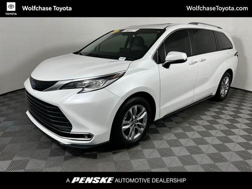 2023 Toyota Sienna Limited