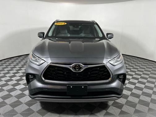 2024 Toyota Highlander Platinum