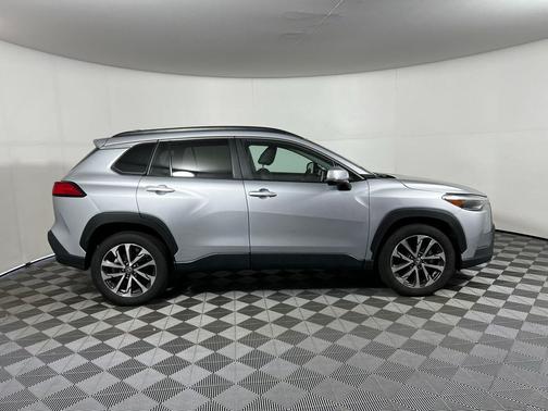Sonic Silver 2024 Toyota Corolla Cross XLE