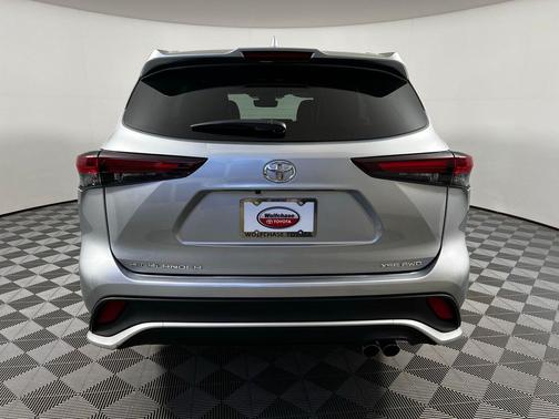 2025 Toyota Highlander XSE