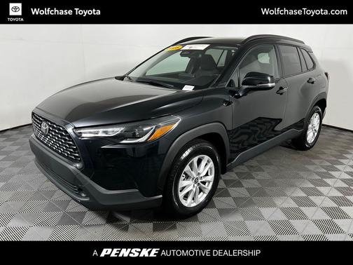 2025 Toyota Corolla Cross LE