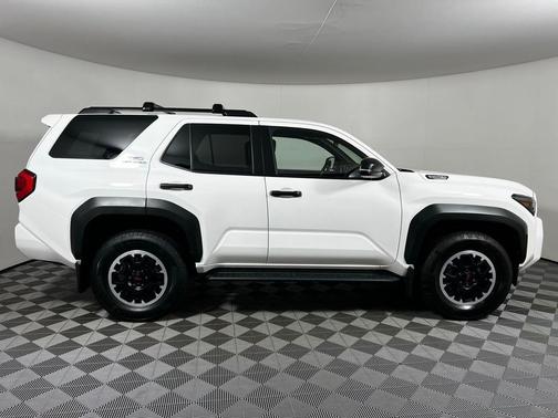 2025 Toyota 4Runner TRD Off Road