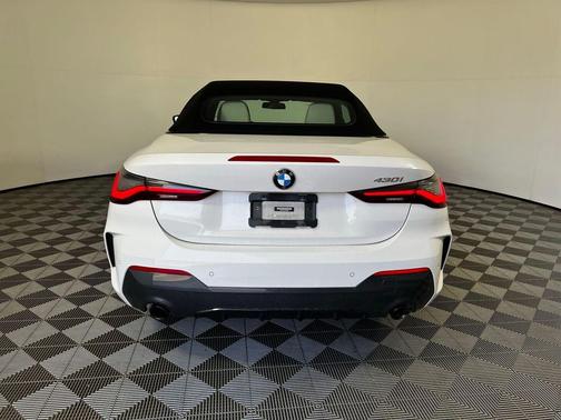 Alpine White 2022 BMW 430 i