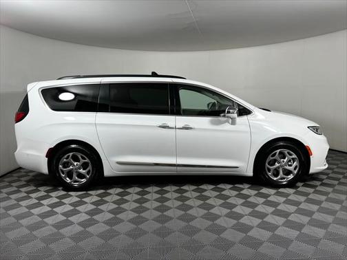 2022 Chrysler Pacifica Limited