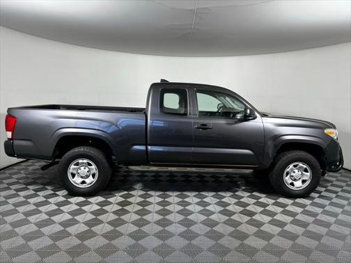 2017 Toyota Tacoma SR