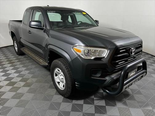 2017 Toyota Tacoma SR