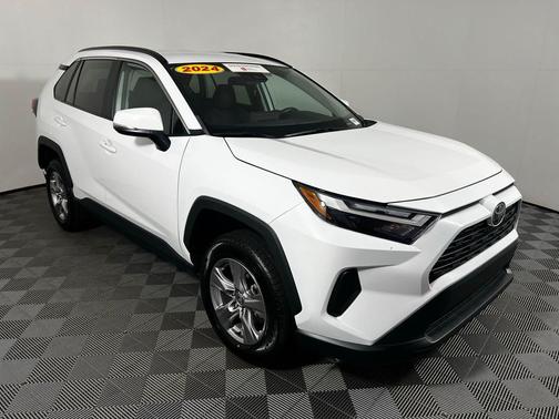 2024 Toyota RAV4 XLE