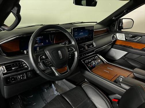 2023 Lincoln Navigator Black Label