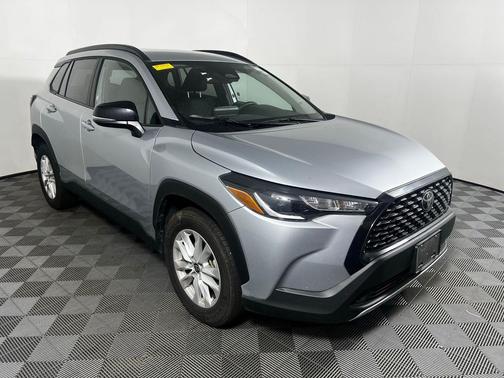 2025 Toyota Corolla Cross LE