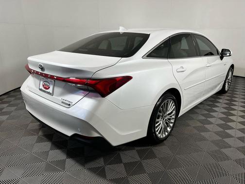 2020 Toyota Avalon Hybrid Limited