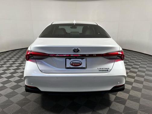 2020 Toyota Avalon Hybrid Limited