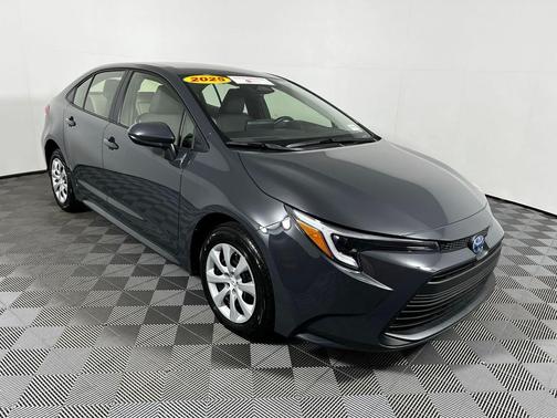 2025 Toyota Corolla Hybrid SE