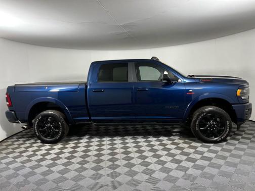 2022 RAM 2500 Limited Crew Cab 4x4 6'4' Box