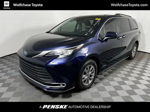 2021 Toyota Sienna XLE 7 Passenger