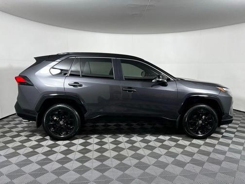 2024 Toyota RAV4 Hybrid SE