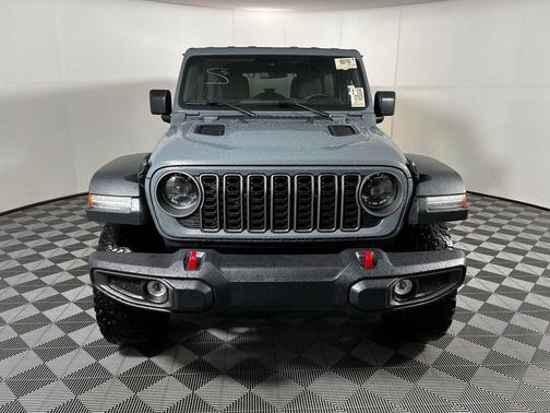 Anvil Clearcoat 2025 Jeep Wrangler Rubicon