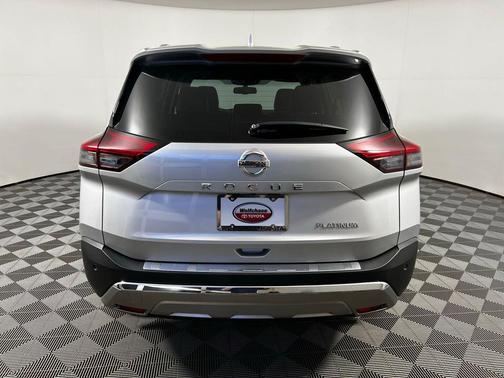 Brilliant Silver Metallic 2021 Nissan Rogue Platinum