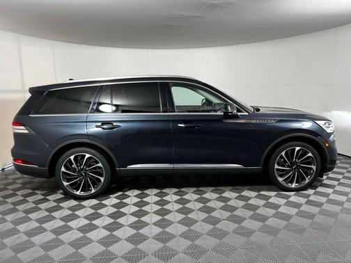 FLIGHT BLUE MET CC 2023 Lincoln Aviator Reserve AWD