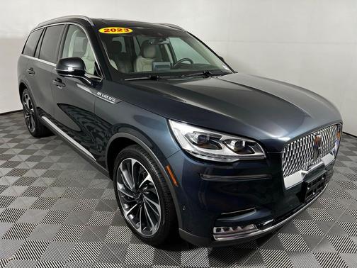 FLIGHT BLUE MET CC 2023 Lincoln Aviator Reserve AWD