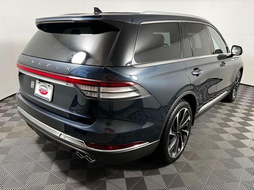FLIGHT BLUE MET CC 2023 Lincoln Aviator Reserve AWD