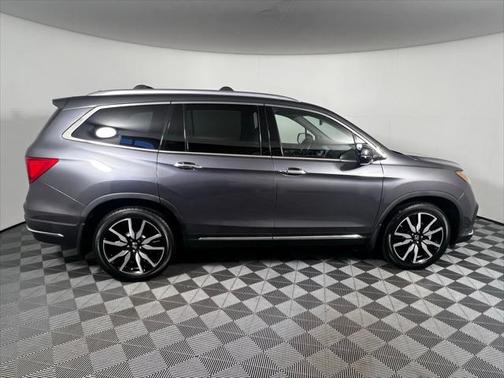 2019 Honda Pilot Touring 8-Passenger