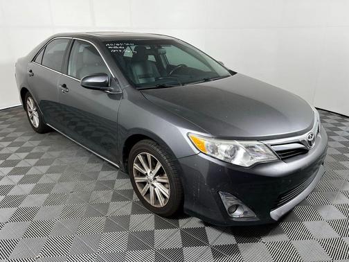 Magnetic Gray Metallic 2014 Toyota Camry XLE