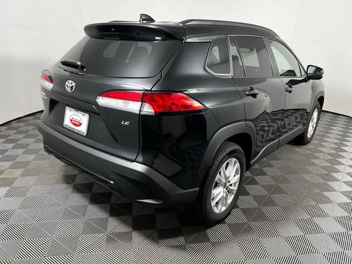 2025 Toyota Corolla Cross LE