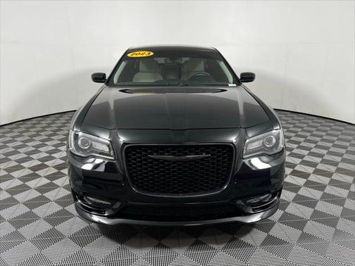 2023 Chrysler 300 Touring