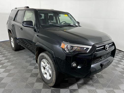Midnight Black Metallic 2024 Toyota 4Runner SR5