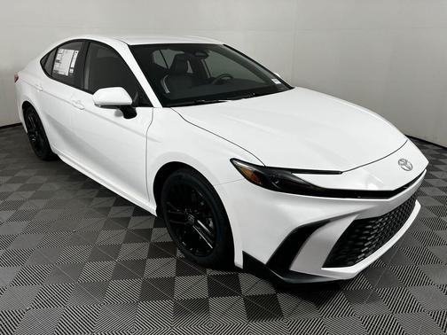 Ice Cap 2026 Toyota Camry SE