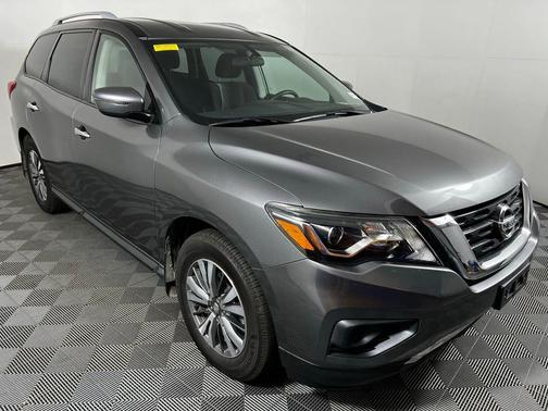 2019 Nissan Pathfinder S