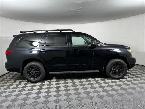 2022 Toyota Sequoia Base