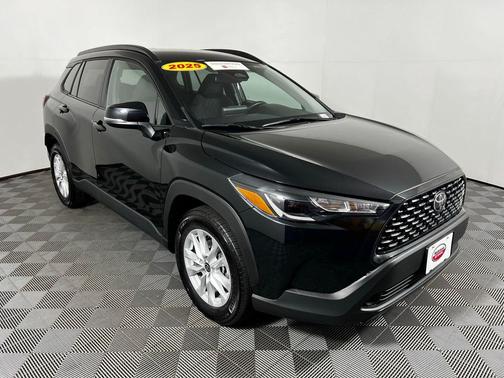 2025 Toyota Corolla Cross LE