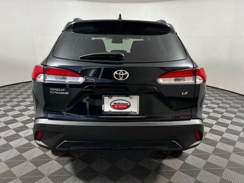 2025 Toyota Corolla Cross LE