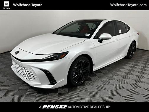 Wind Chill Pearl 2026 Toyota Camry XSE