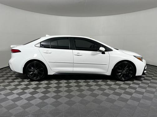 Ice Cap 2023 Toyota Corolla XSE