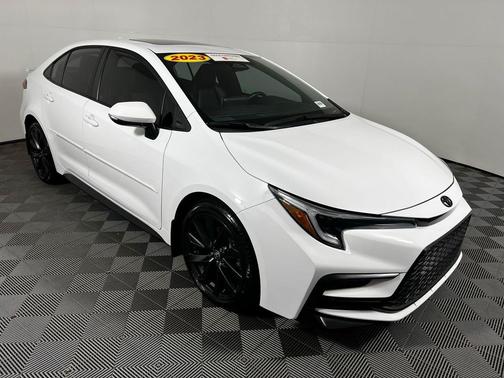 Ice Cap 2023 Toyota Corolla XSE
