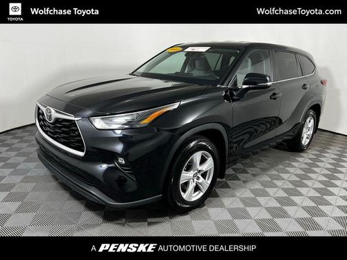 2023 Toyota Highlander LE