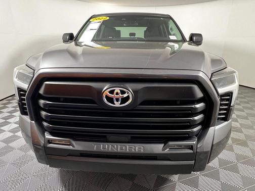 2022 Toyota Tundra SR5