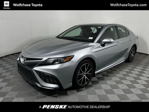 Celestial Silver Metallic 2024 Toyota Camry SE