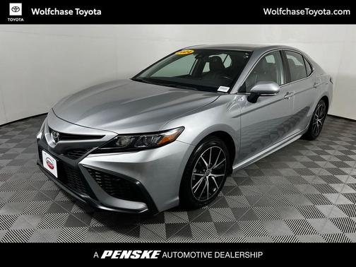 Celestial Silver Metallic 2024 Toyota Camry SE